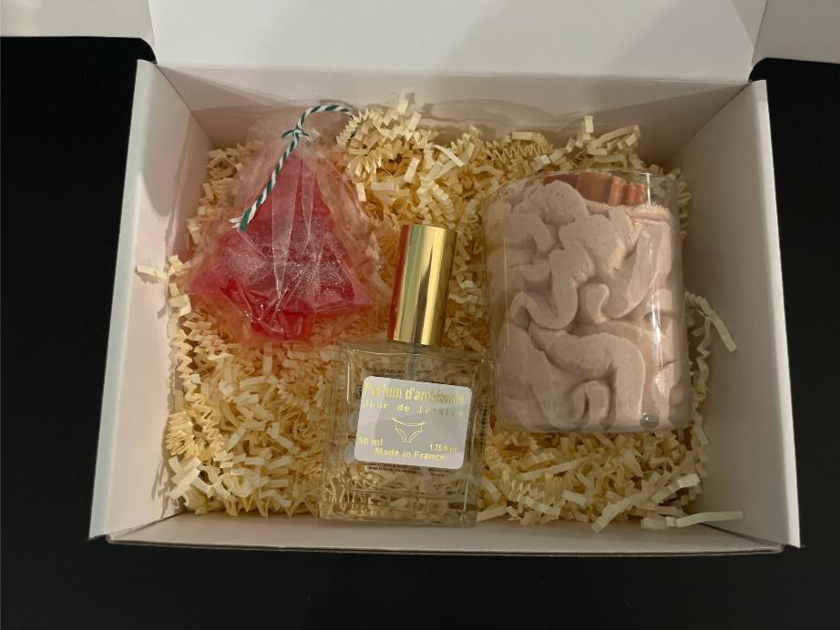 Coffret cadeau bougies, savons et parfum d'ambiance