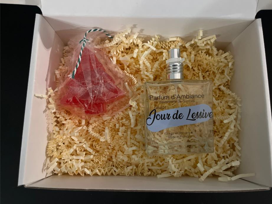 Coffret cadeau bougies, savons et parfum d'ambiance