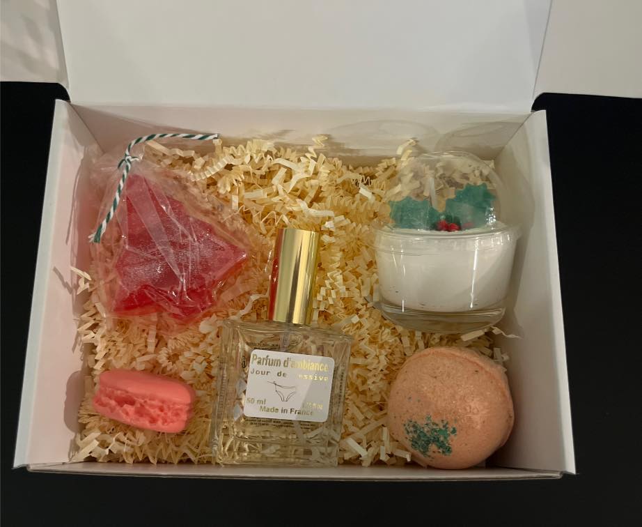 Coffret cadeau bougies, savons et parfum d'ambiance