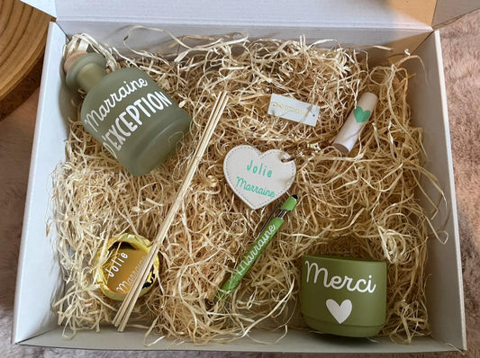 Coffret cadeau personnalisé pour une marraine